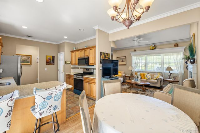 2803 Pebble Beach Path, Riverhead, NY 11901