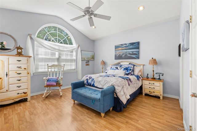 2803 Pebble Beach Path, Riverhead, NY 11901