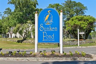 2803 Pebble Beach Path, Riverhead, NY 11901