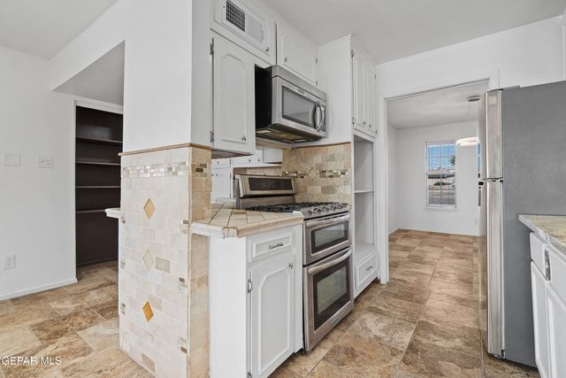 5829 VISTA CORONA Court, El Paso, TX 79912