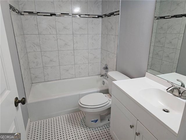 5025 Highland Club Drive, Marietta, GA 30068