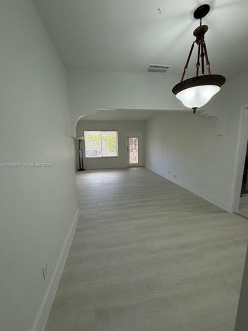 2893 SW 32nd Ct, Coconut Grove, FL 33133