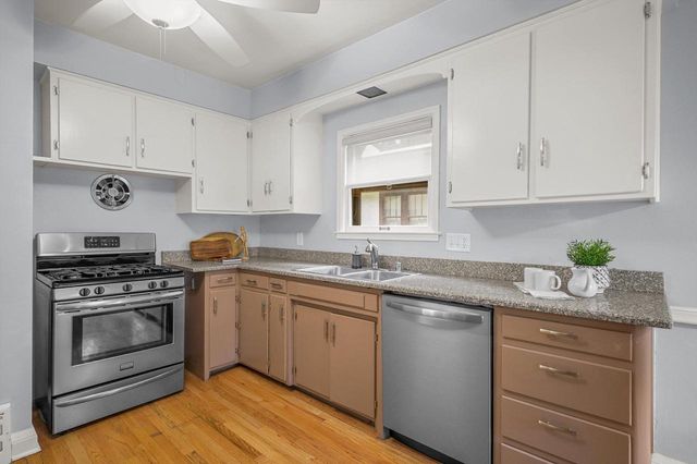 2181 N 53rd STREET, Milwaukee, WI 53208
