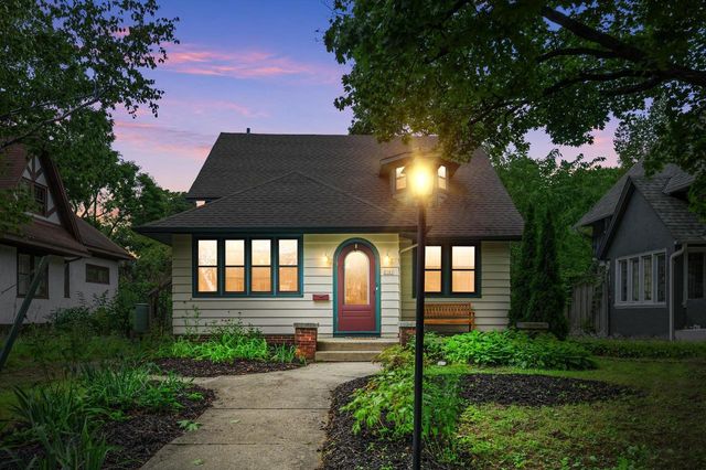 2181 N 53rd STREET, Milwaukee, WI 53208