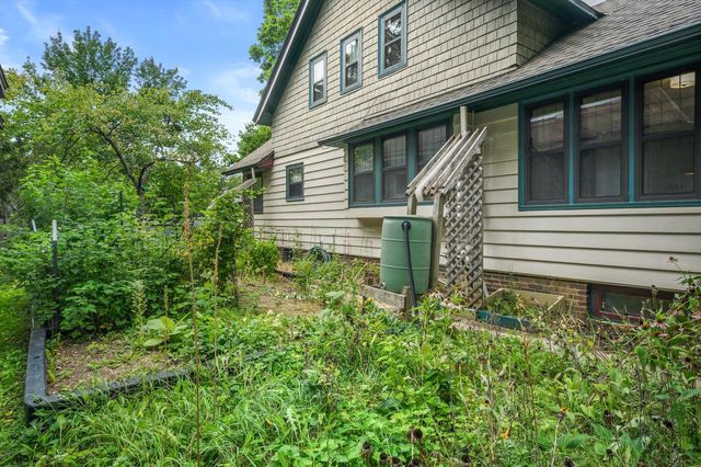 2181 N 53rd STREET, Milwaukee, WI 53208