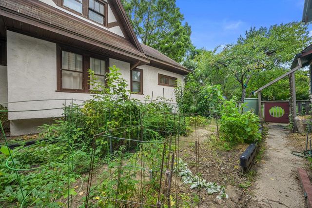 2181 N 53rd STREET, Milwaukee, WI 53208