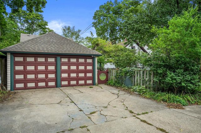 2181 N 53rd STREET, Milwaukee, WI 53208
