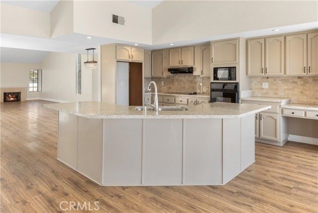 2282 N Rockridge Place, Orange, CA 92867