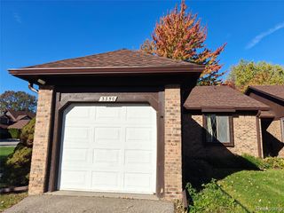 3350 Heritage Parkway, Dearborn, MI 48124