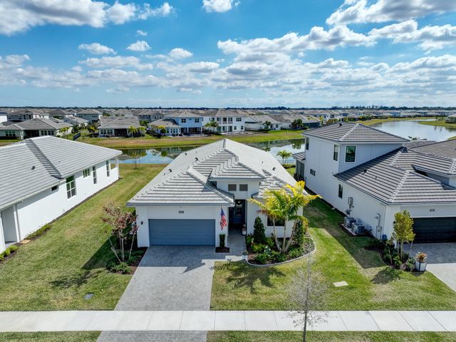 5402 Hutchinson Way, Westlake, FL 33470