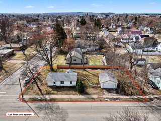 306 E Tinkham Avenue, Ludington, MI 49431