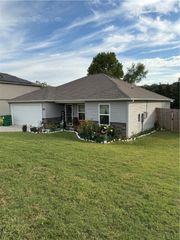 130 Cooper Street, Huntsville, AR 72740