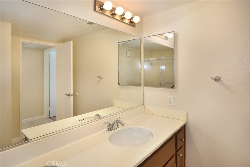 Image 17 of property listing at 19801 Meadow Ridge, Trabuco Canyon, CA 92679