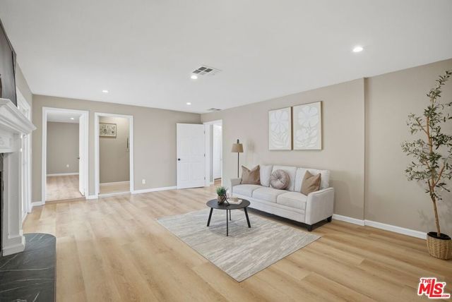 2232 W Avenue M4, Palmdale, CA 93551