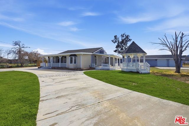 2232 W Avenue M4, Palmdale, CA 93551