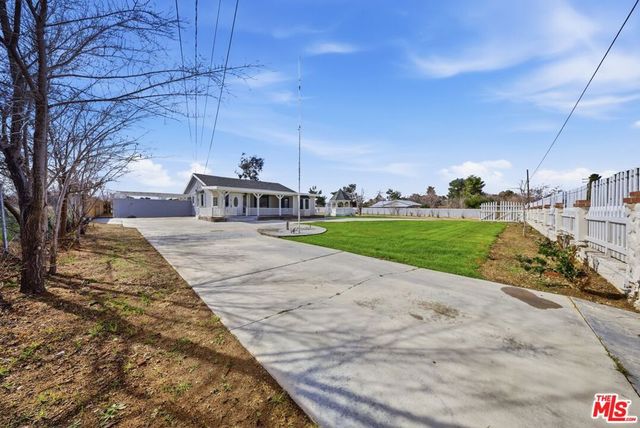 2232 W Avenue M4, Palmdale, CA 93551