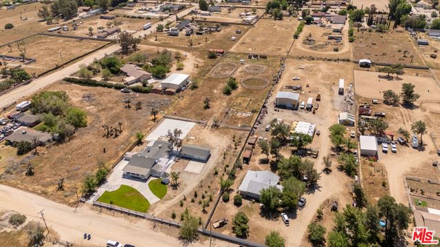 2232 W Avenue M4, Palmdale, CA 93551