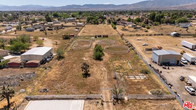 2232 W Avenue M4, Palmdale, CA 93551