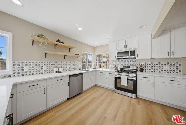 2232 W Avenue M4, Palmdale, CA 93551