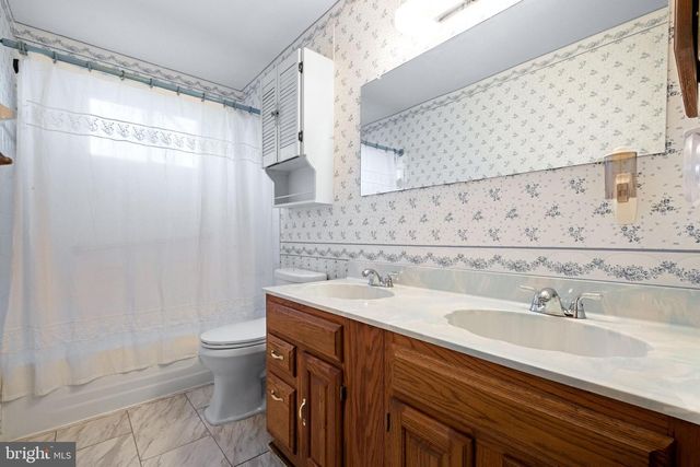 33 ESTATE RD, Lumberton, NJ 08048