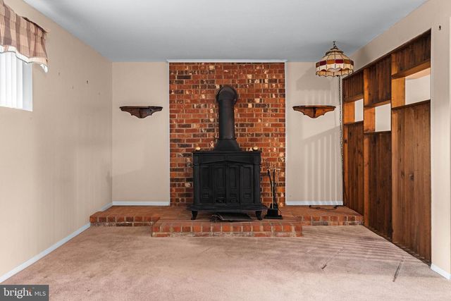 33 ESTATE RD, Lumberton, NJ 08048