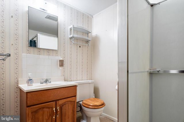 33 ESTATE RD, Lumberton, NJ 08048