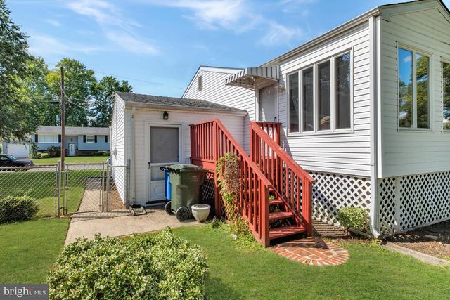 33 ESTATE RD, Lumberton, NJ 08048