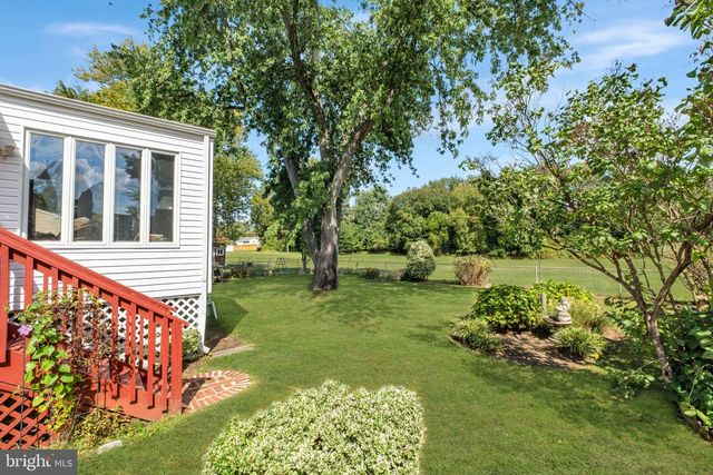 33 ESTATE RD, Lumberton, NJ 08048