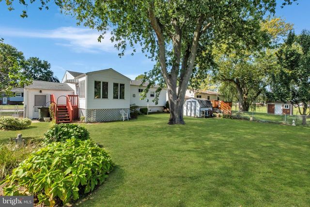 33 ESTATE RD, Lumberton, NJ 08048