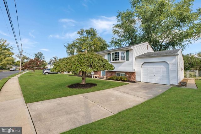 33 ESTATE RD, Lumberton, NJ 08048