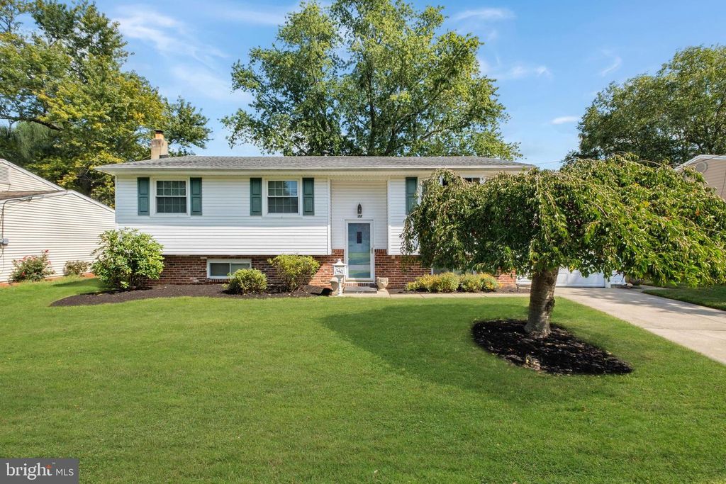 33 ESTATE RD, Lumberton, NJ 08048