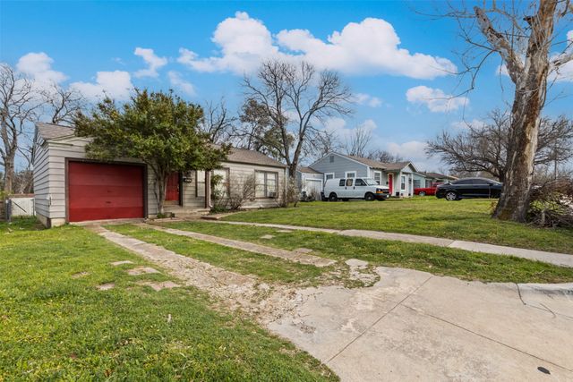 3721 Marks Place, Fort Worth, TX 76116