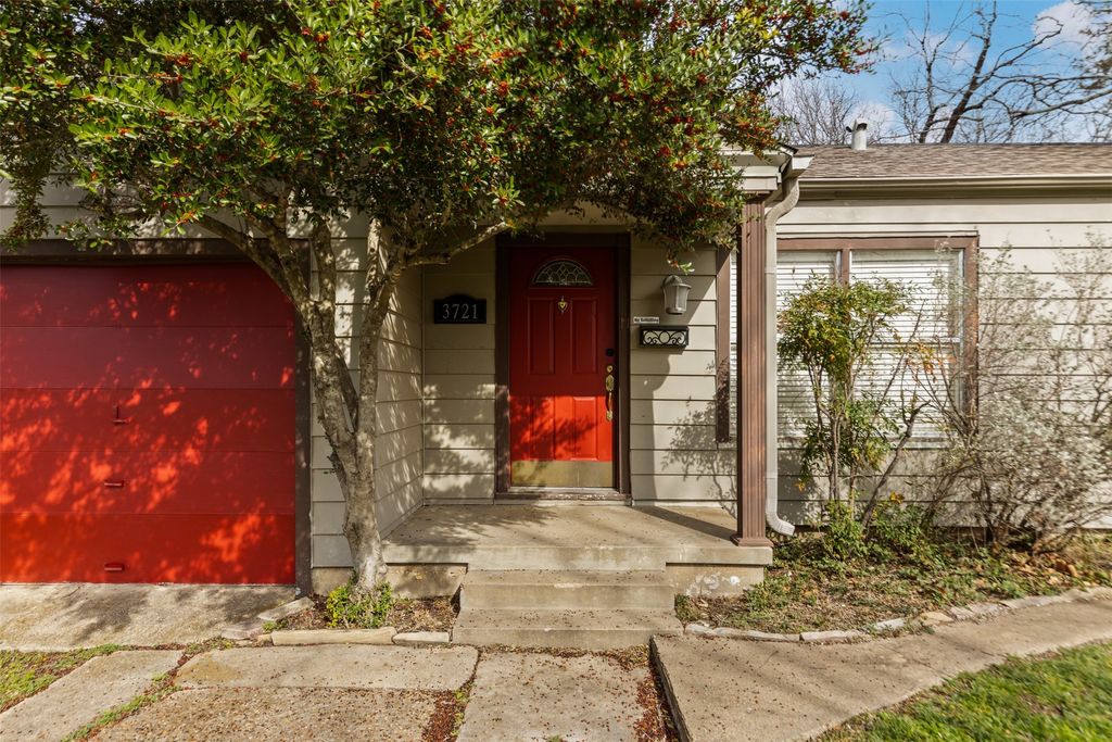 3721 Marks Place, Fort Worth, TX 76116