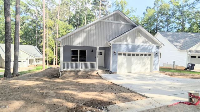 3259 Yorkshire Circle, Sanford, NC 27332