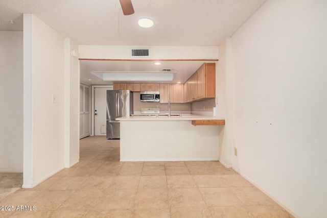 11821 S Tonopah Drive, Phoenix, AZ 85044