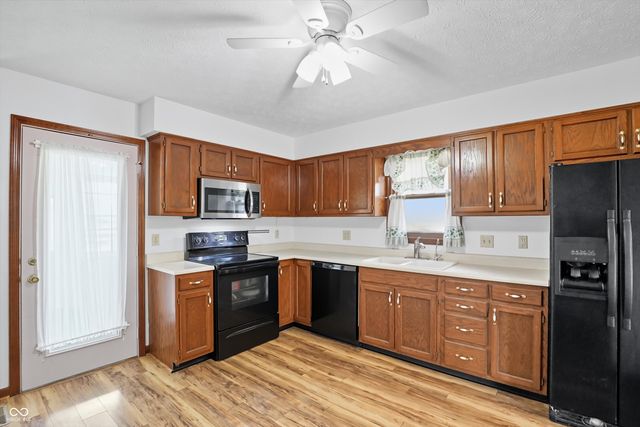 146 Dover Boulevard N, Brownsburg, IN 46112