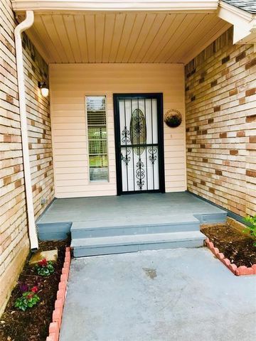 155 April Waters Drive W, Conroe, TX 77356