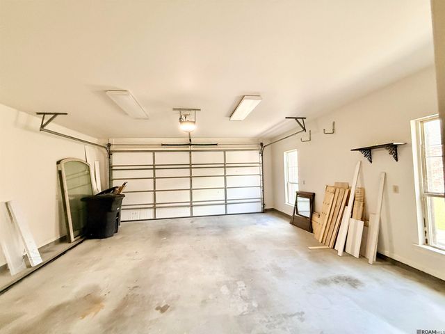 10020 Lake Martha Ct, Baton Rouge, LA 70809