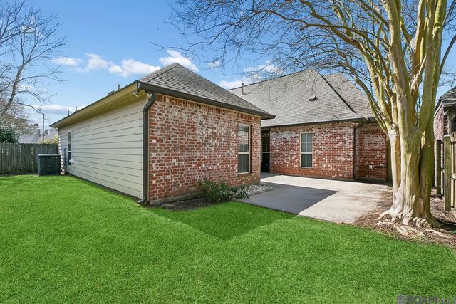 10020 Lake Martha Ct, Baton Rouge, LA 70809