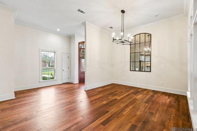 10020 Lake Martha Ct, Baton Rouge, LA 70809