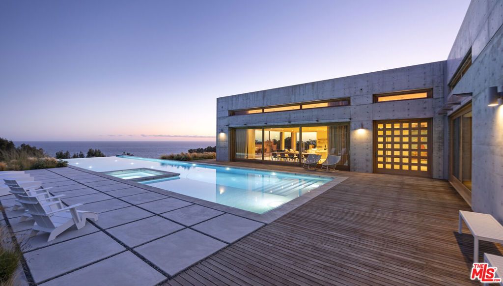 Image 1 of property listing at 24689 Pacific Coast Highway, Malibu, CA 90265