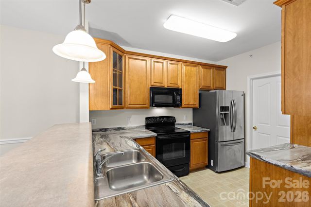 333 Westbend Drive, Charlotte, NC 28262