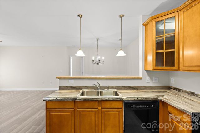 333 Westbend Drive, Charlotte, NC 28262