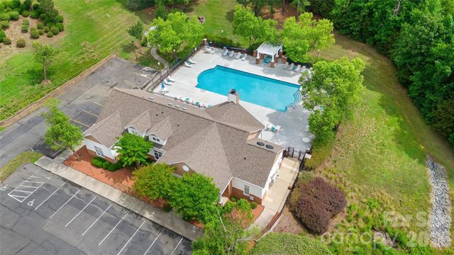 333 Westbend Drive, Charlotte, NC 28262