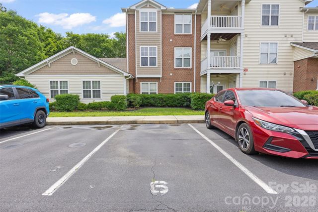 333 Westbend Drive, Charlotte, NC 28262