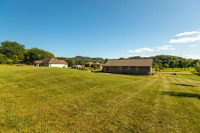 W7534 Sylvester ROAD, Holmen, WI 54636