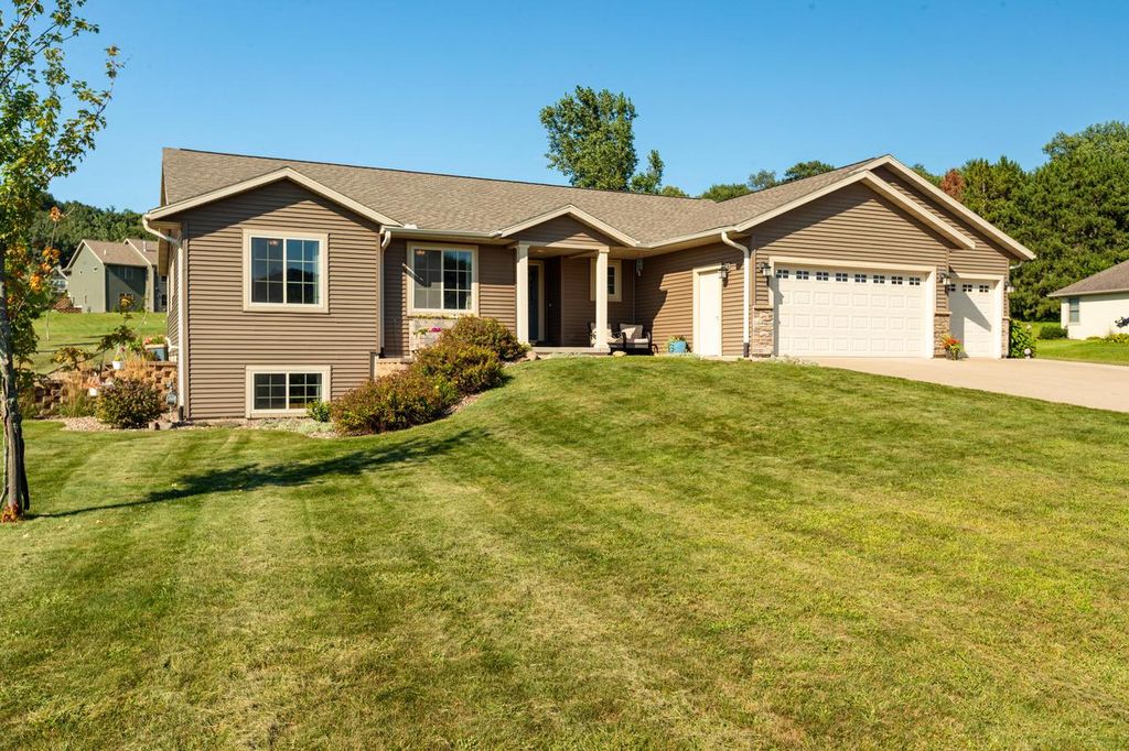 W7534 Sylvester ROAD, Holmen, WI 54636