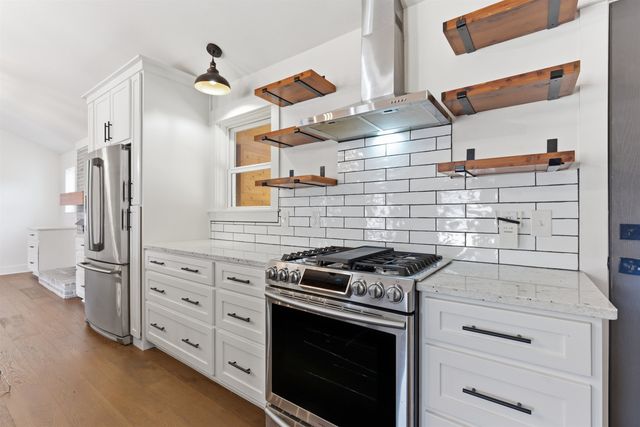 222 BARRETT ST, Bolivar, TN 38008