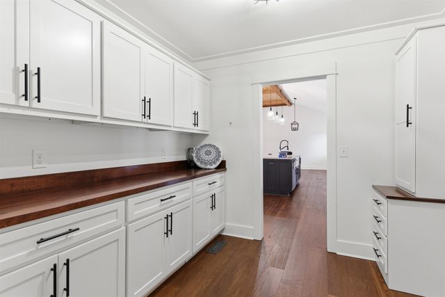 222 BARRETT ST, Bolivar, TN 38008