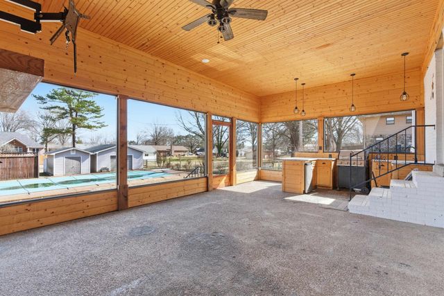 222 BARRETT ST, Bolivar, TN 38008